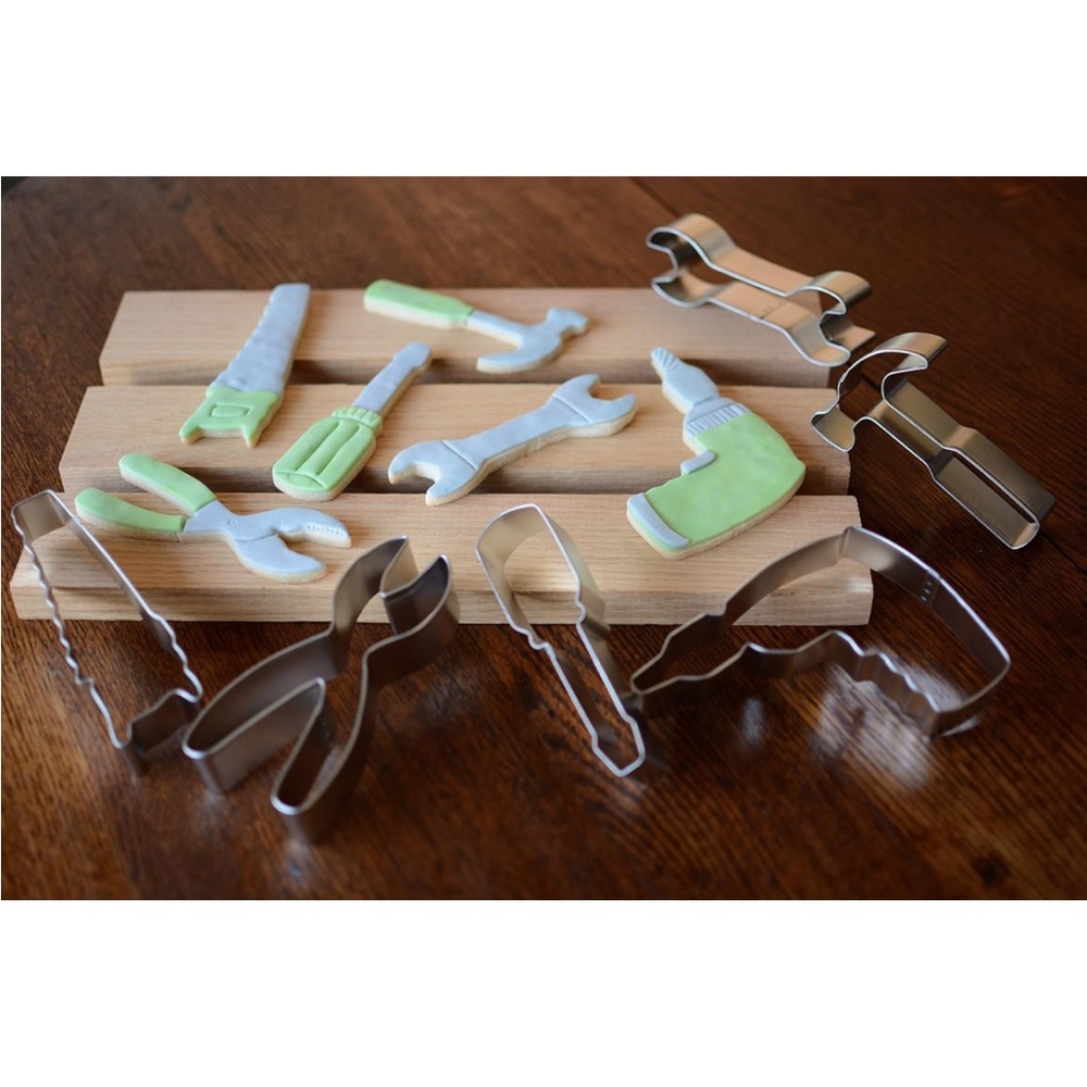 NWT silver 6pc Hammer, Wrench, Screwdriver, Drill, Saw, Plyer Cookie Cutters